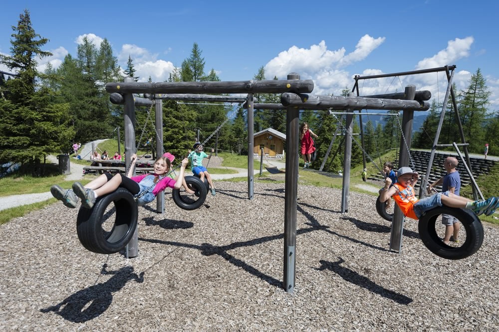 Swings at Wagrainis Grafenberg