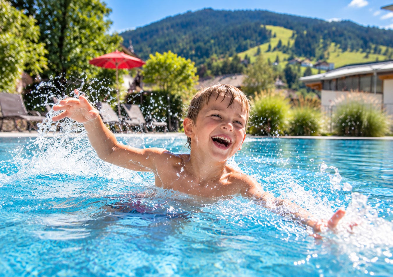 Outdoor Pool bei den Appartements Schattauer 
