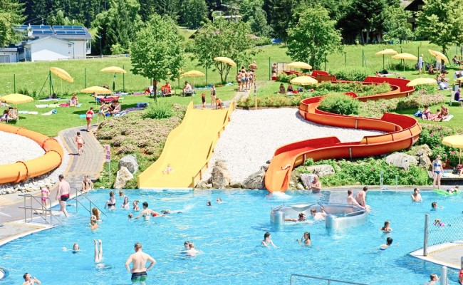 Rutschenspaß in der Wasserwelt Wagrain
