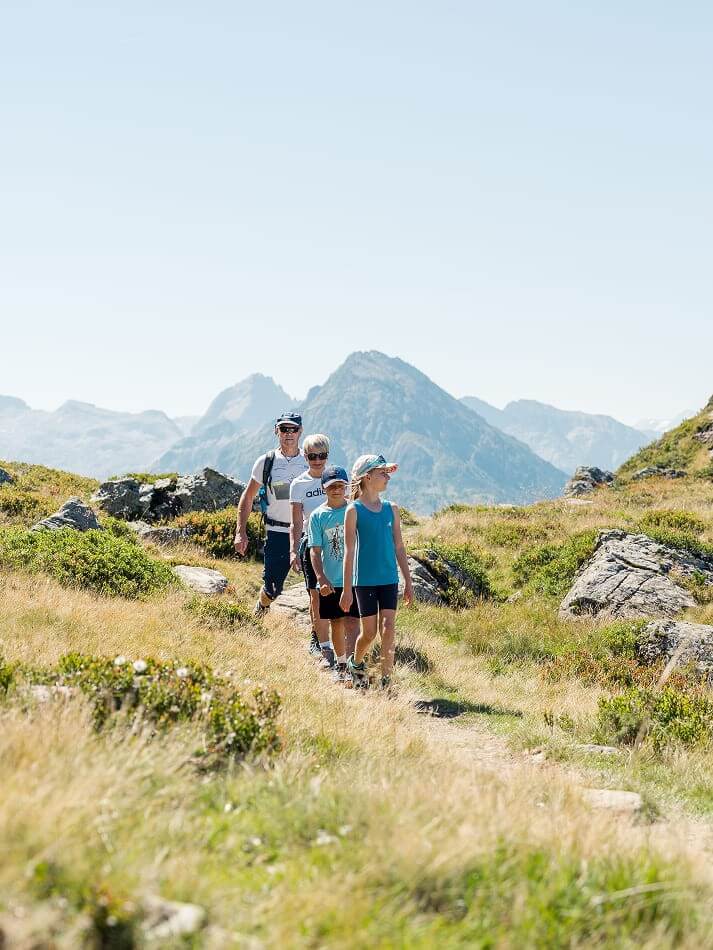 Familienmomente in der Natur erleben &copy; Wagrain-Kleinarl Tourismus/ Miriam Lottes