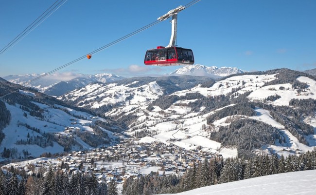 The modern G-Link gondola lift