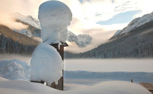 Winter idyll at Lake Jägersee in Kleinarl
